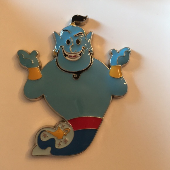 Authentic Disney Aladdin Pin Set in Box. NWOT. - Picture 16 of 16